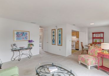 2-Bedroom, 1-Bath in amp, FL | Carlton Arms North