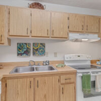 1 bedroom kitchen with stove